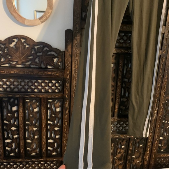 SJL Apparel 2-Piece Set! - Picture 4 of 4